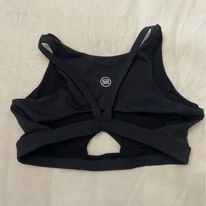 New! Hipkini Black Logo Cutout Sports Bra Size Medium 1838